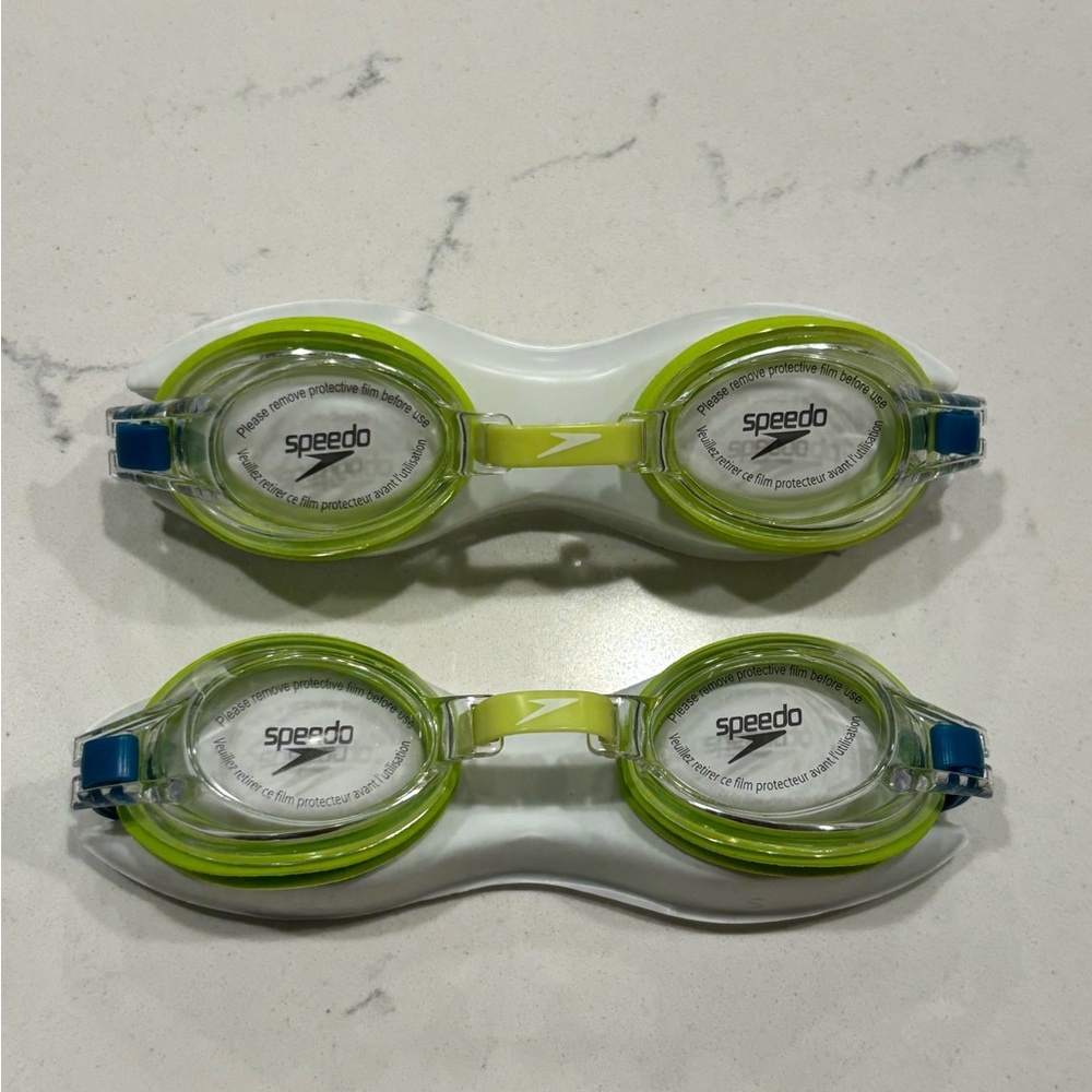 NWT Speedo Goggles Junior Ages 6-14 Small